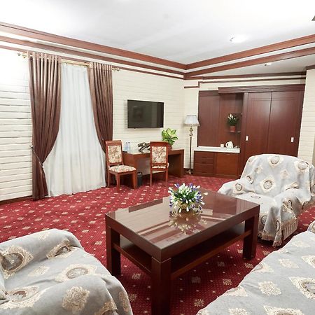 Rakat Plaza Hotell Tasjkent Exteriör bild